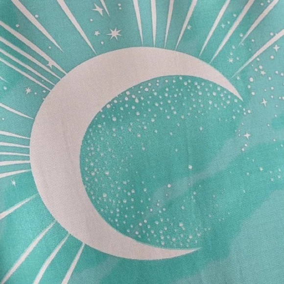 Kimono Robe Duster in Green with Cosmic Display Open Front, Matching Belt - Picture 7 of 8